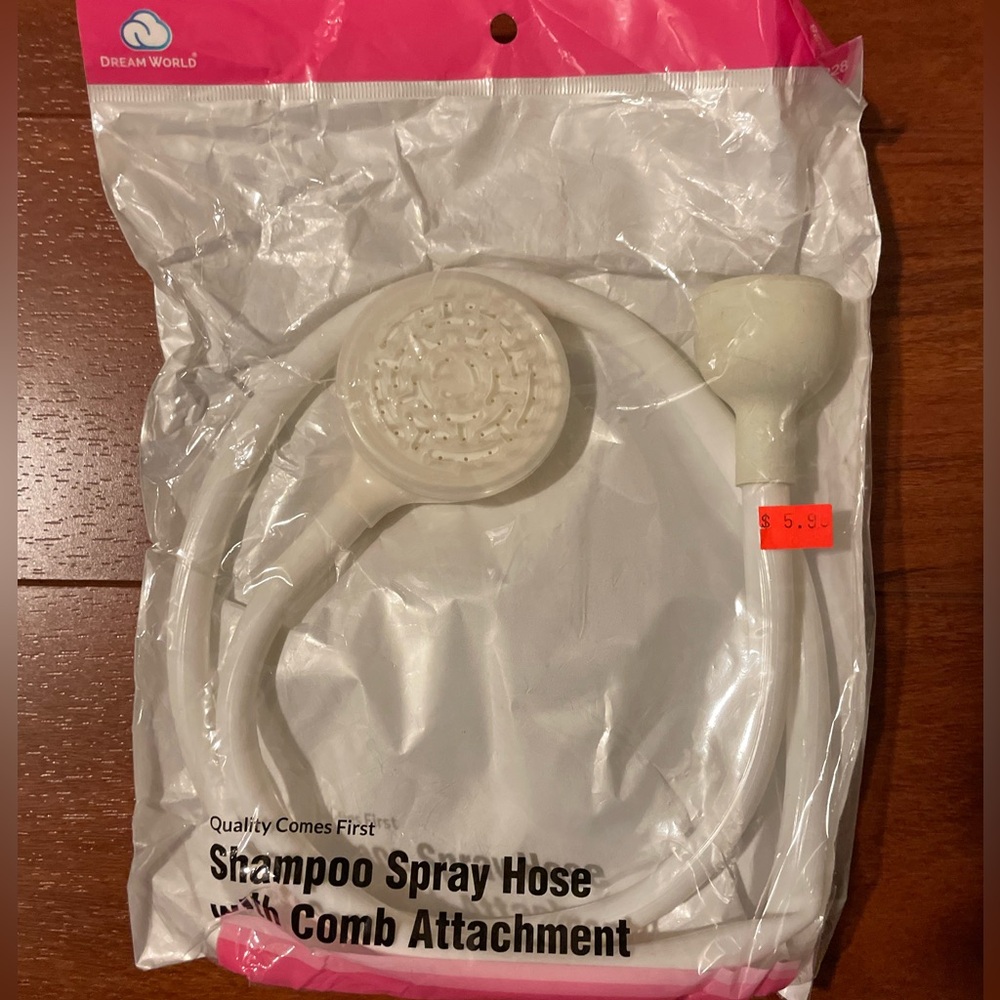 Shampoo sprayy hose accessory (NWOT)